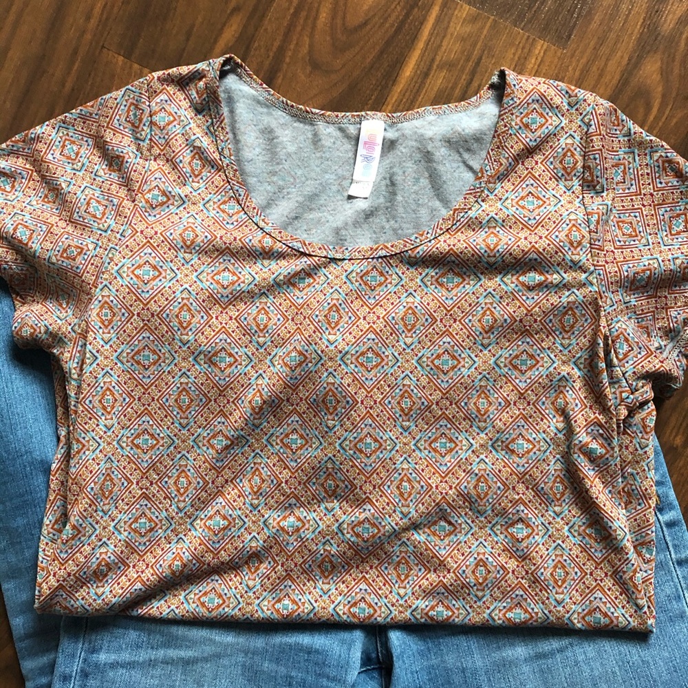 LuLaRoe Classic T Size S